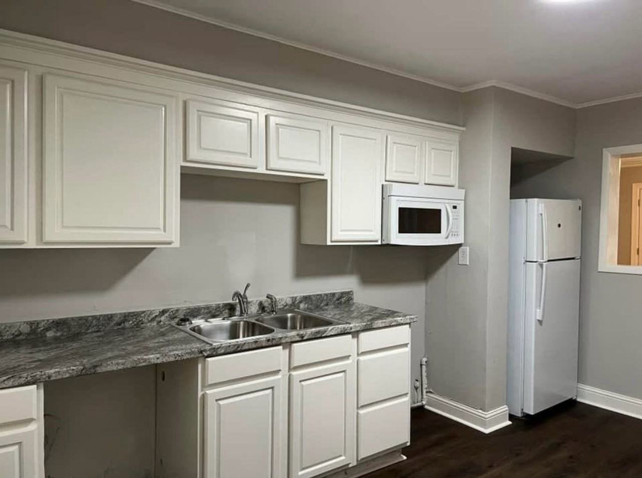 228 Hill Terrace Dr - Photo 2 of 9