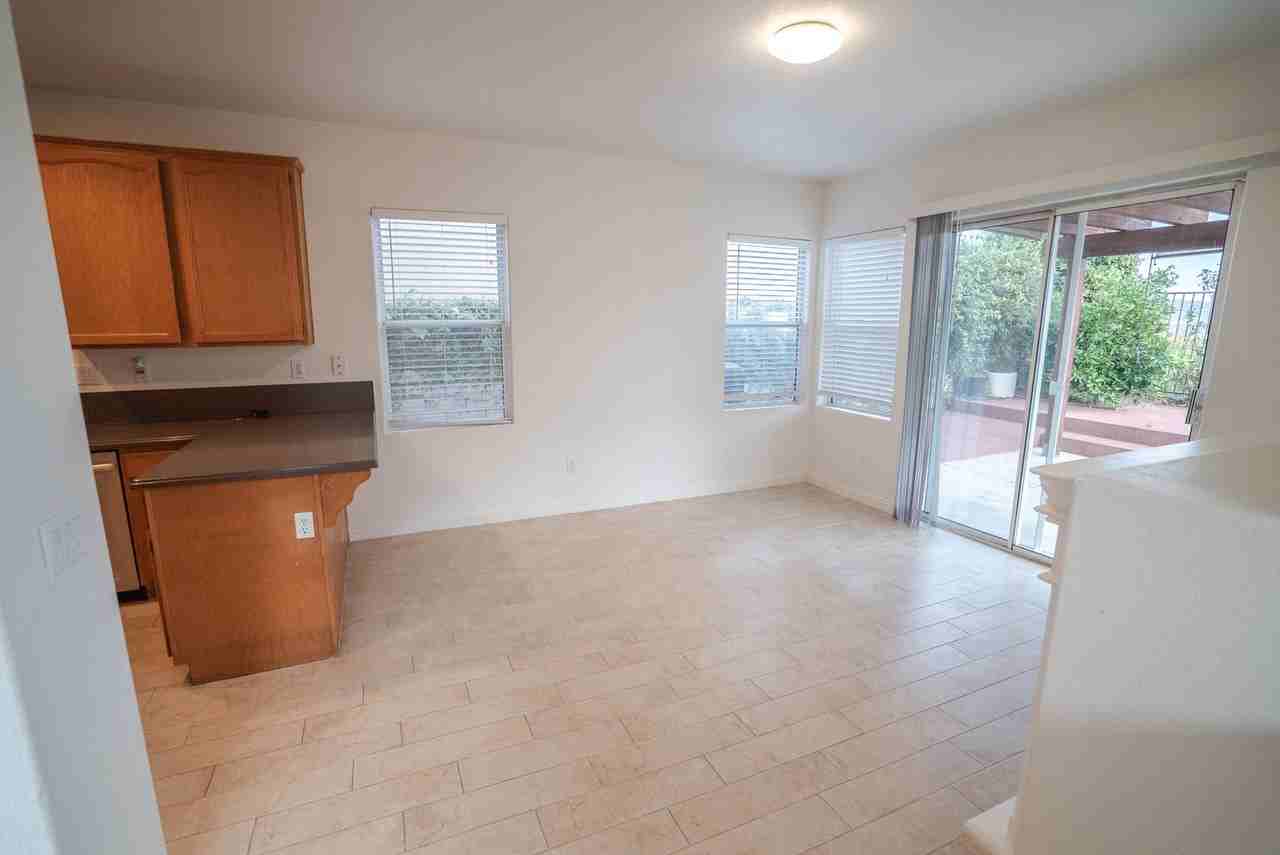 25712 Wordsworth Ln - Photo 4 of 21