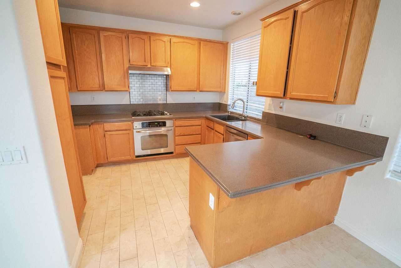 25712 Wordsworth Ln - Photo 5 of 21