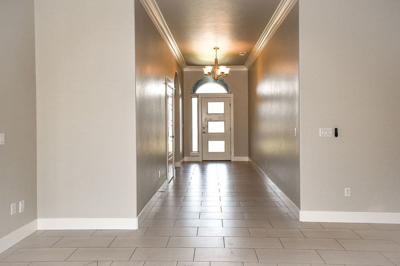 2369 Delle Celle Dr - Photo 2 of 18