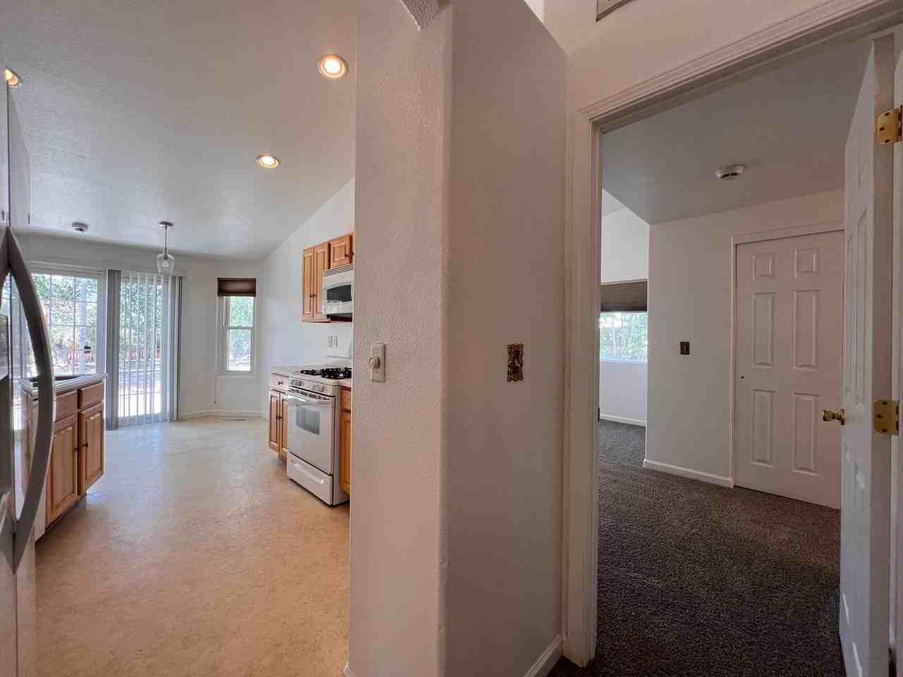 144 Shadow Mountain Dr - Photo 3 of 30