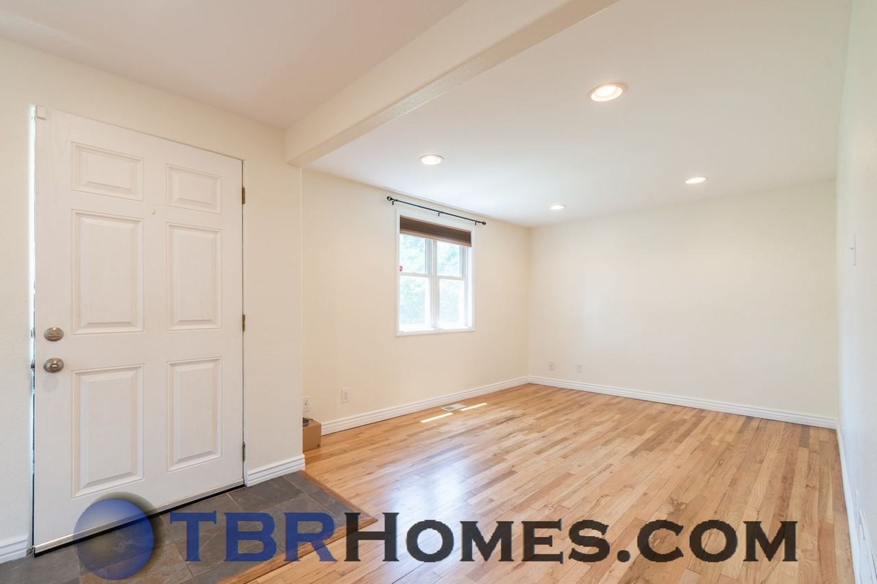 6929 Reno Dr - Photo 6 of 21