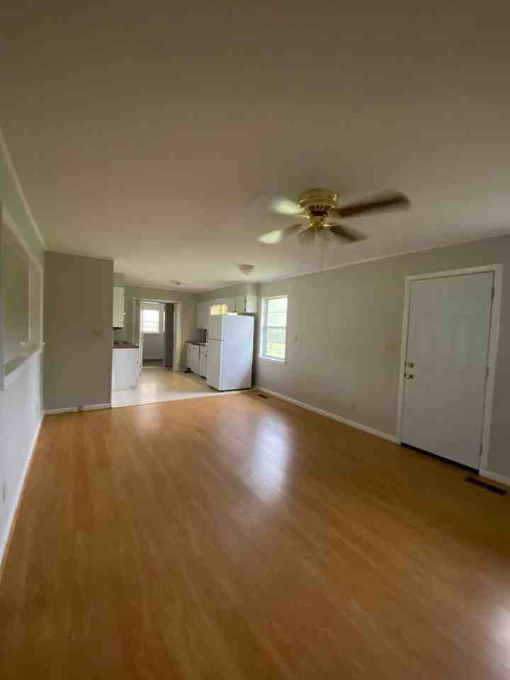 1440 Taylors Chapel Rd - Photo 2 of 9