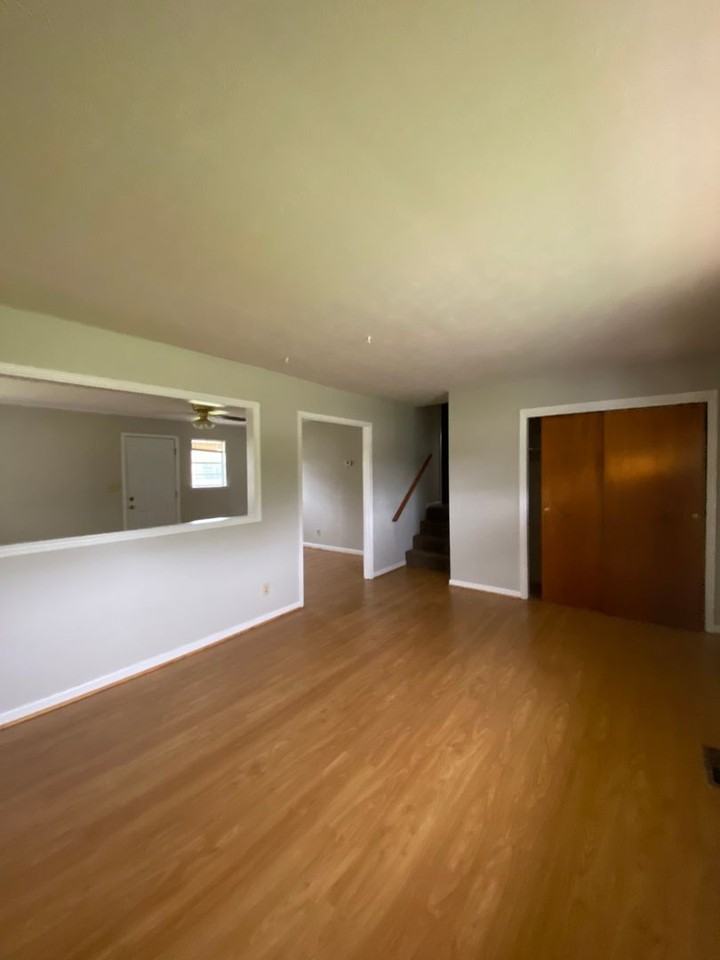 1440 Taylors Chapel Rd - Photo 4 of 9