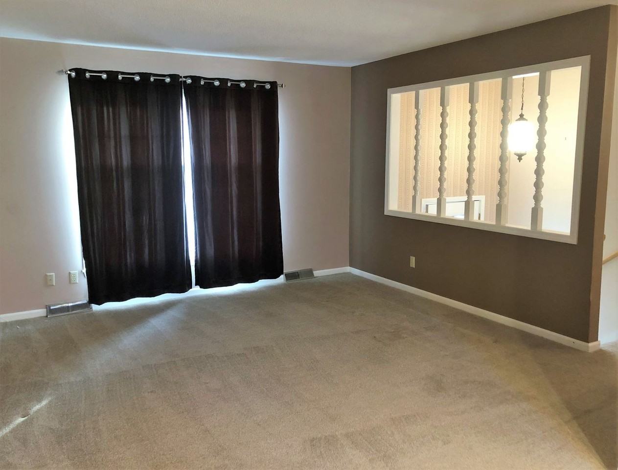2412 S 16th Ter - Photo 2 of 15