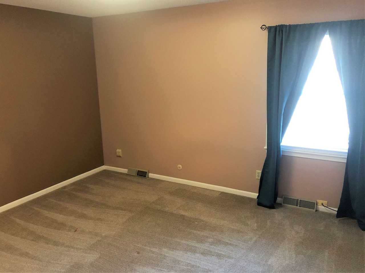 2412 S 16th Ter - Photo 6 of 15