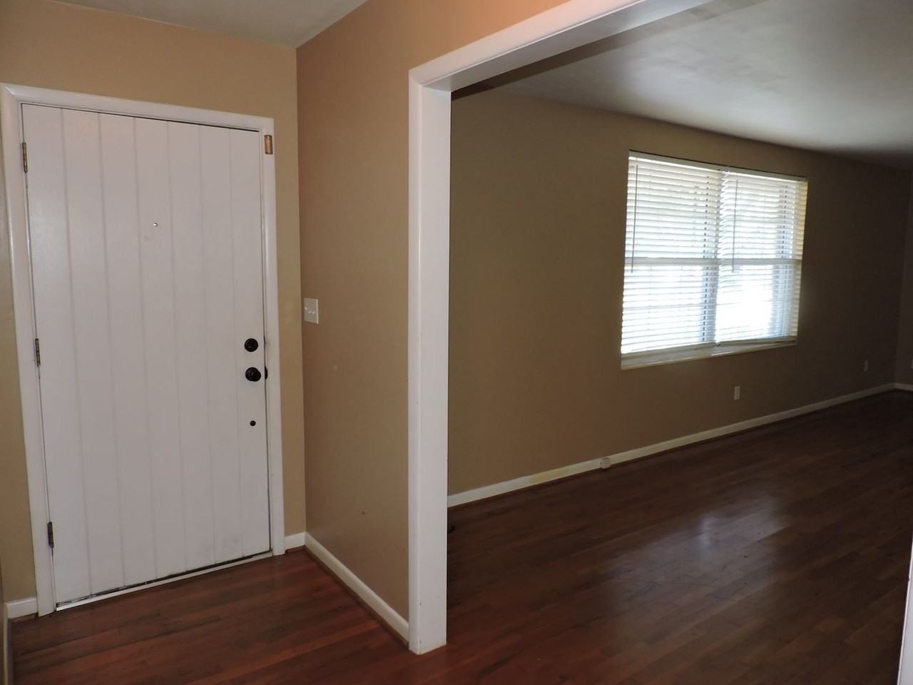 8220 Excelsior Dr - Photo 2 of 26