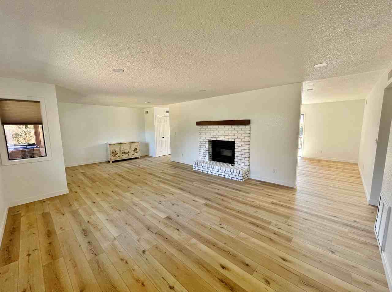 240 Canyon Diablo Rd - Photo 6 of 23