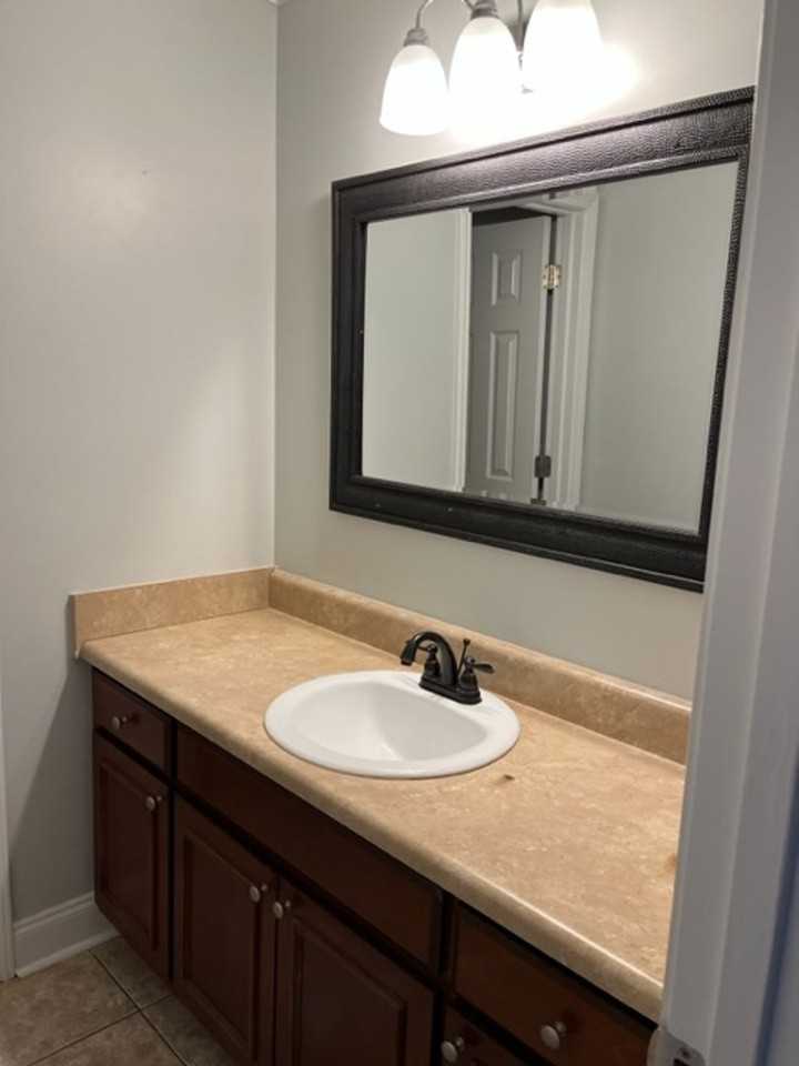 174 White Oak Dr - Photo 2 of 12