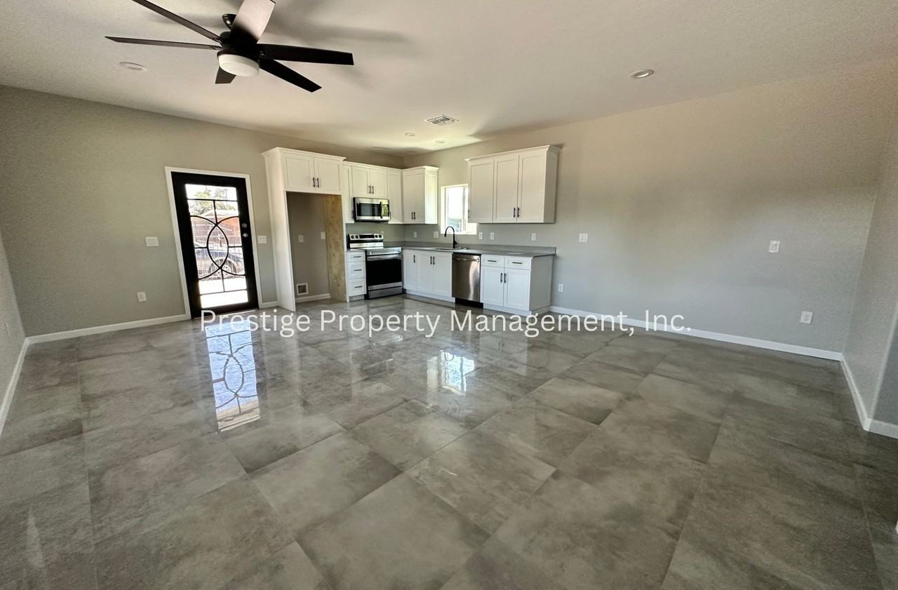 4365 N Stanley Pl - Photo 6 of 16