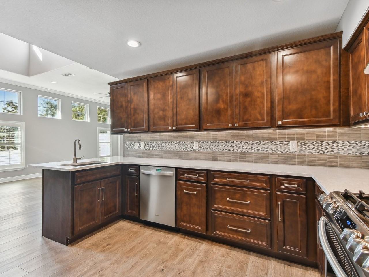 21000 Isola Bella Cir - Photo 5 of 16