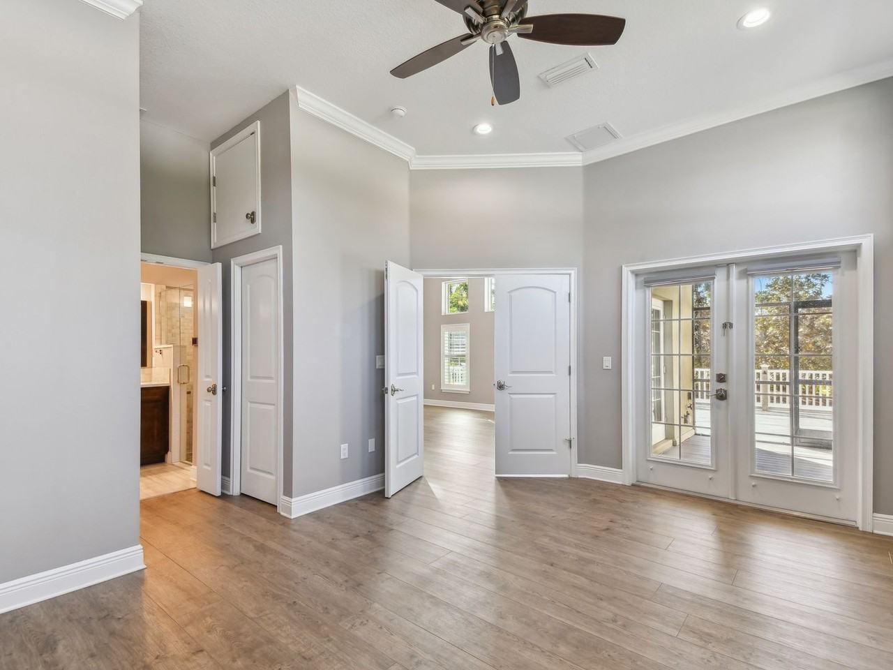 21000 Isola Bella Cir - Photo 6 of 16