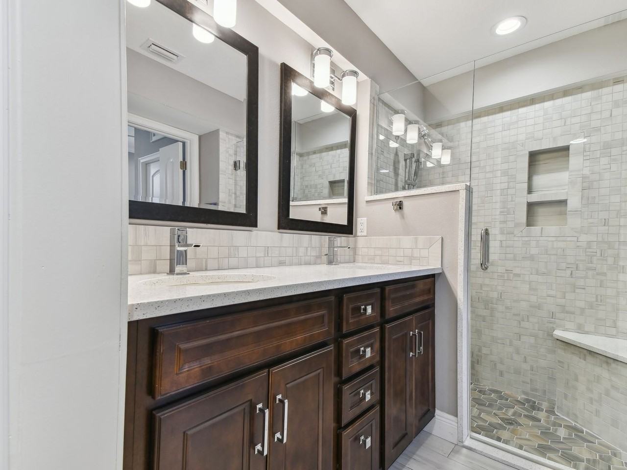 21000 Isola Bella Cir - Photo 7 of 16