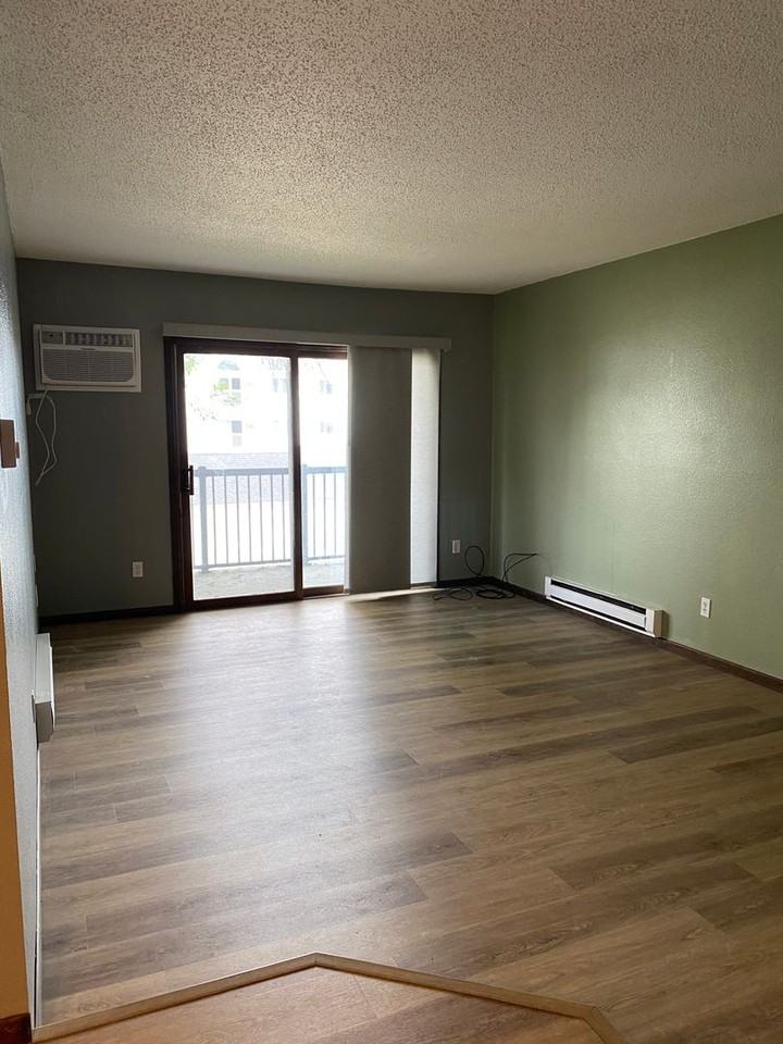815 Duke Dr #421 - Photo 6 of 21