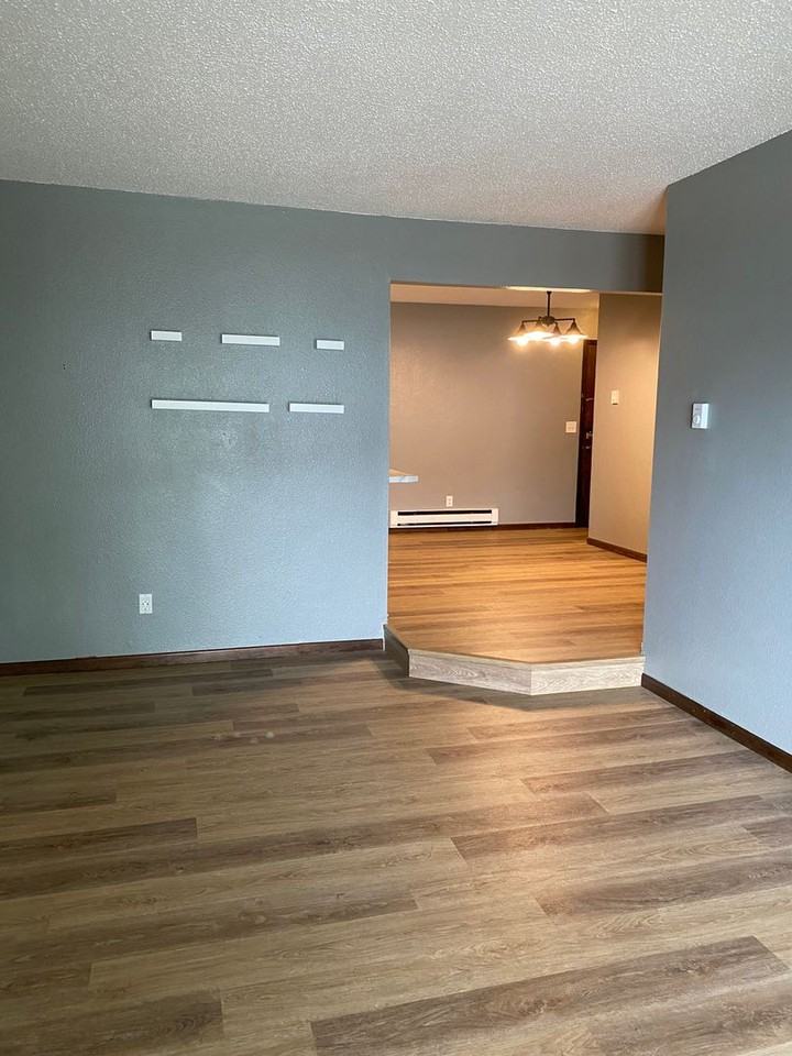 815 Duke Dr #421 - Photo 7 of 21