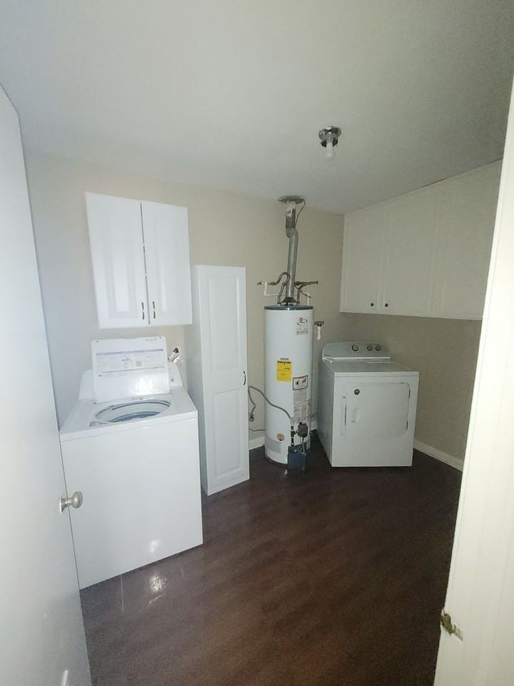 341 Henson Ave - Photo 4 of 13