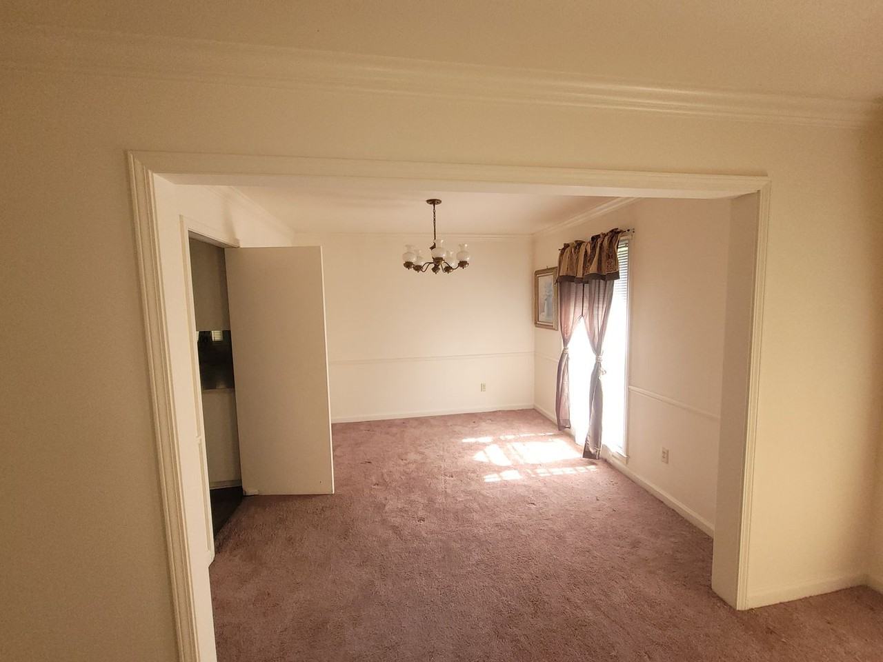 341 Henson Ave - Photo 6 of 13