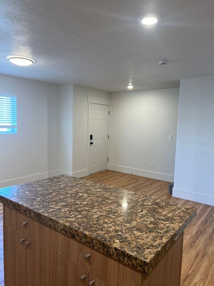 422 Cheyenne Dr - Photo 2 of 6