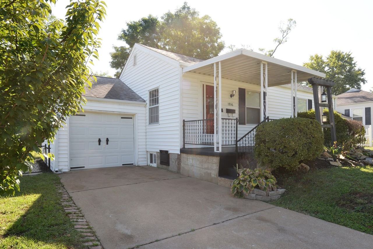 1936 Bryant Ave - Photo 3 of 30