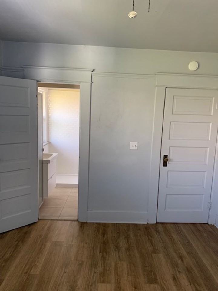 404 W. Walnut St. - Photo 5 of 17