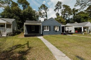 featured image of 1718 1718 & 1720 E 39th Street