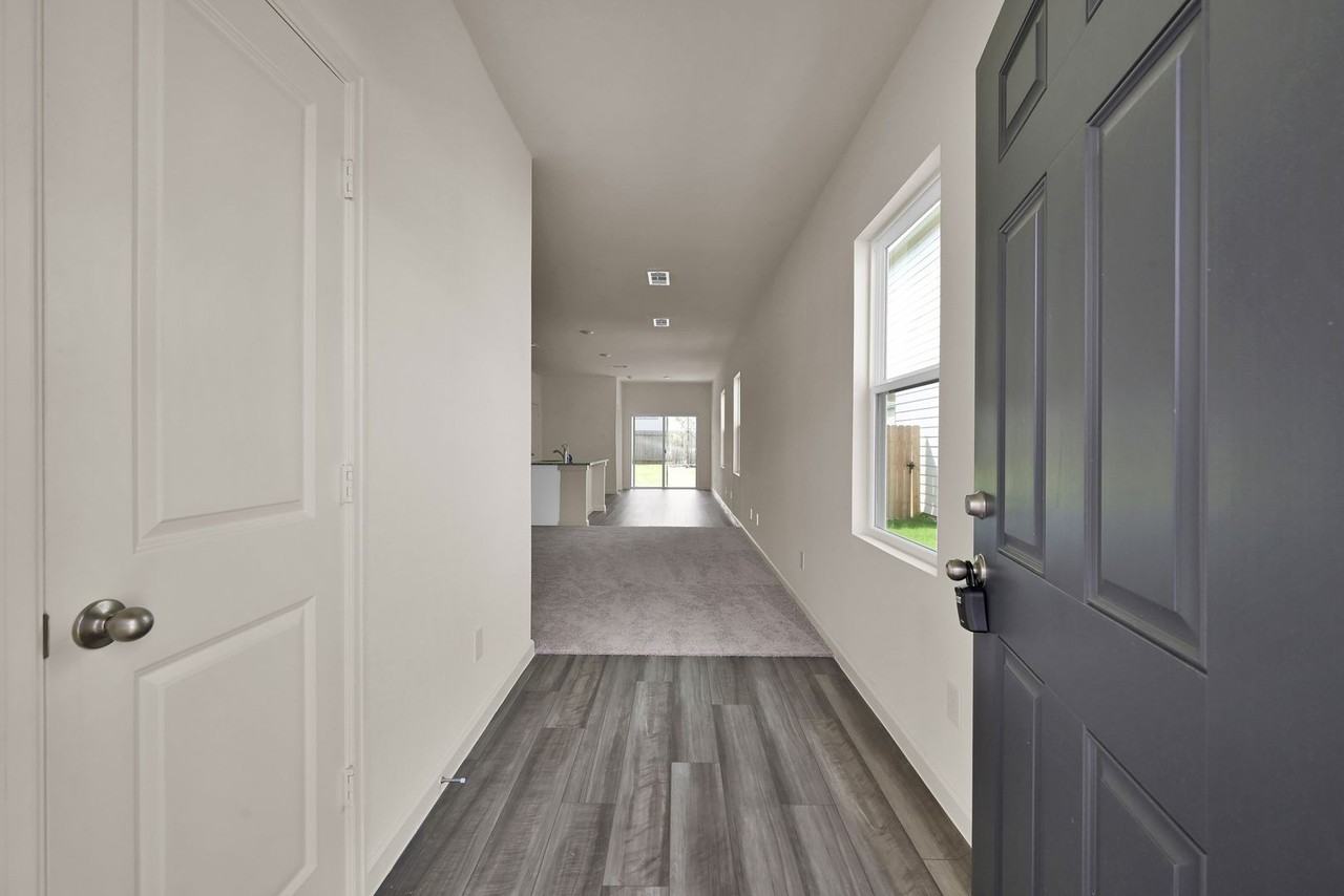 583 Firemoon St - Photo 3 of 22