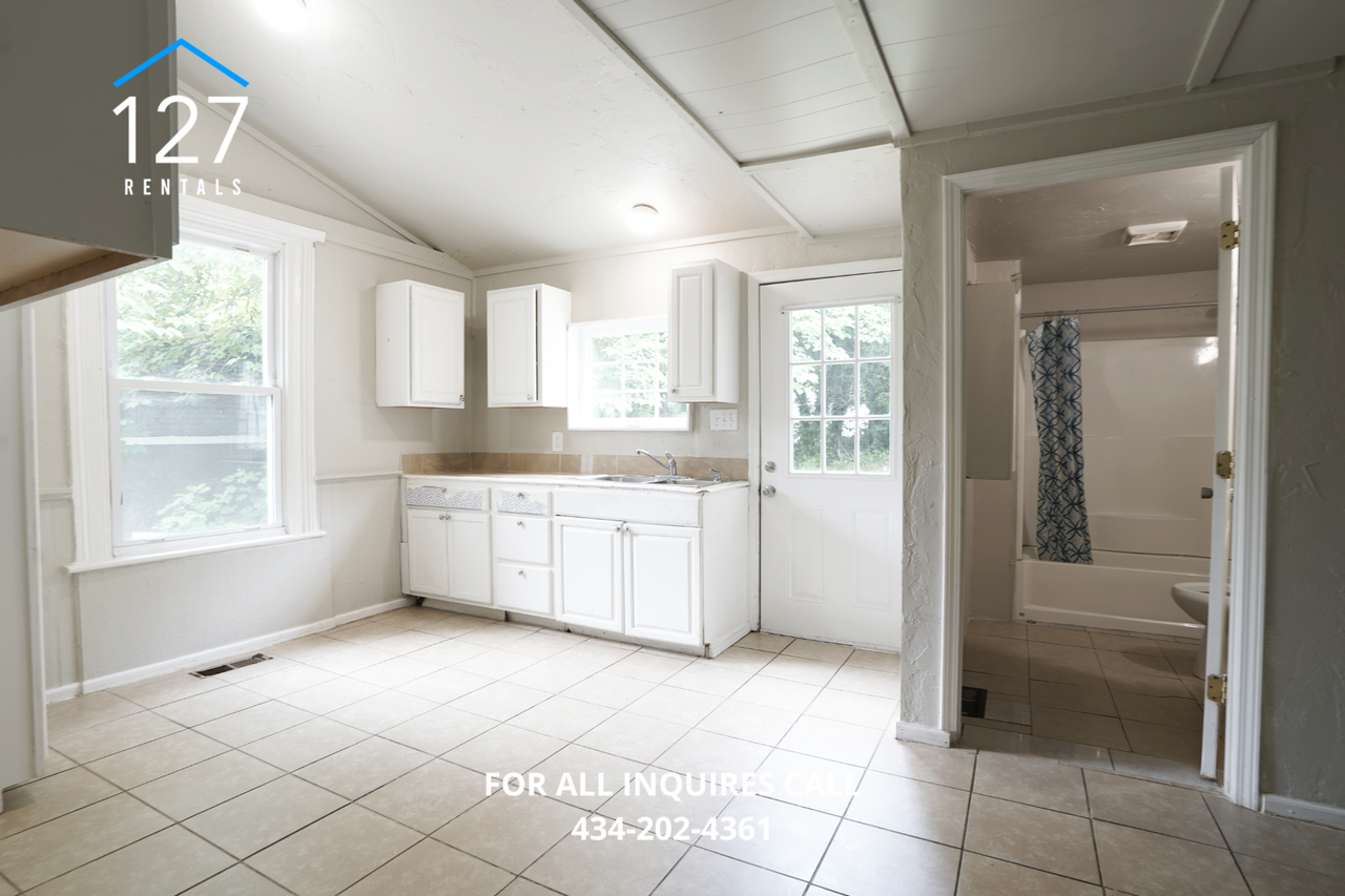 611 7th St - Photo 5 of 20