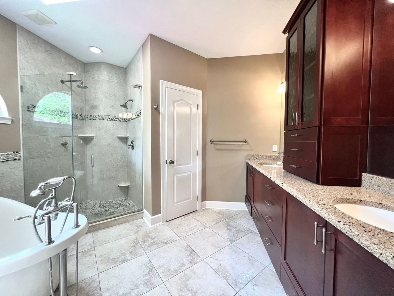 184 Summerfield Dr - Photo 3 of 14