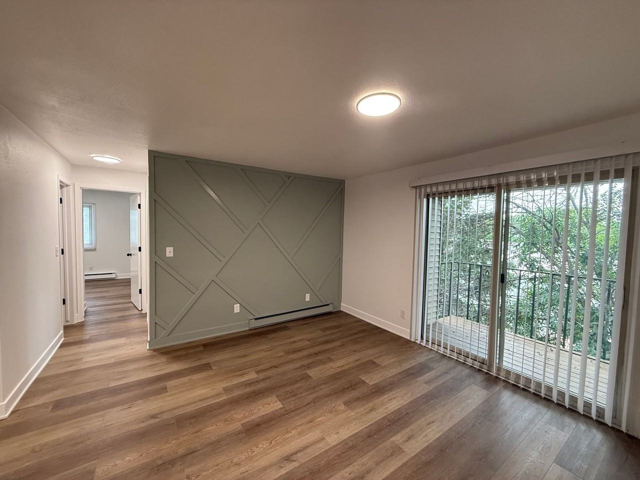 Crossroad Apartments - Photo 3 of 34