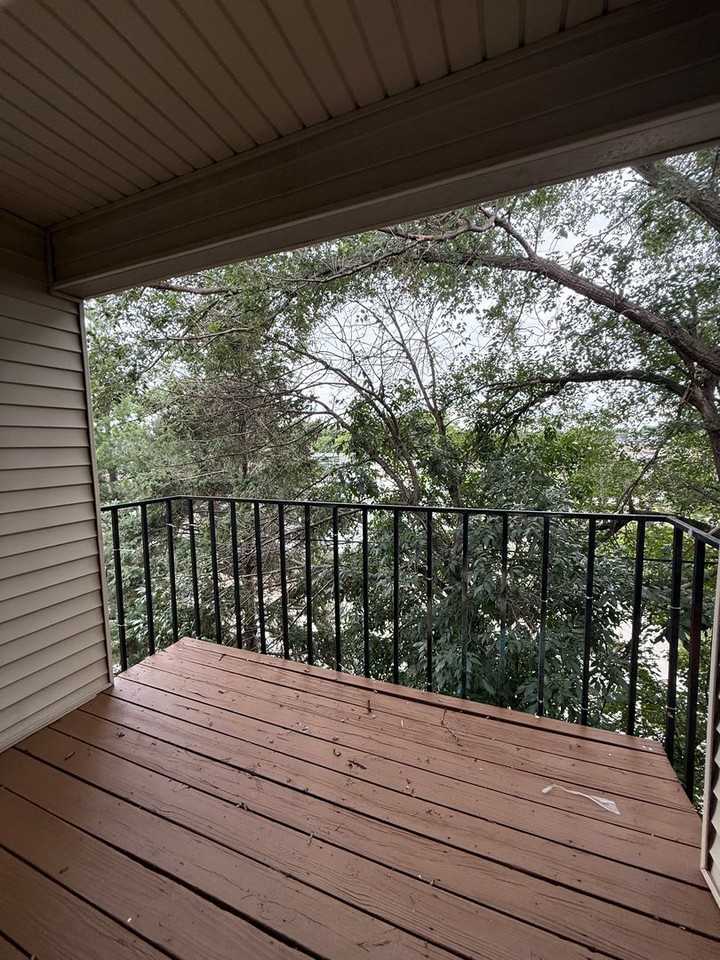 Crossroad Apartments - Photo 5 of 34