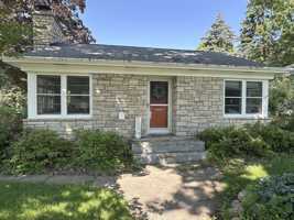 featured image of 3209 Chowen Ave N