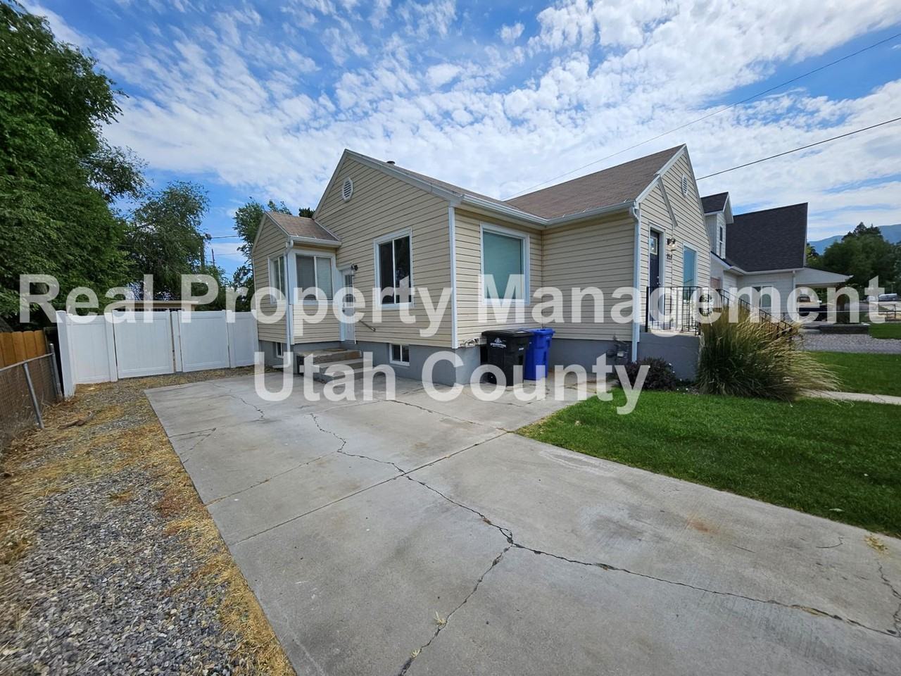 152 W 100 S - Photo 2 of 35