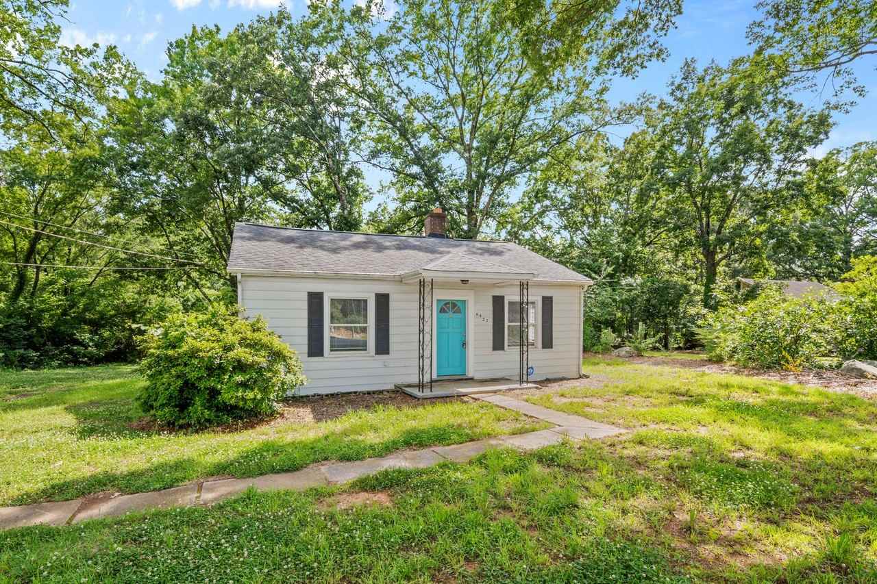 4427 Northaven Dr - Photo 2 of 24