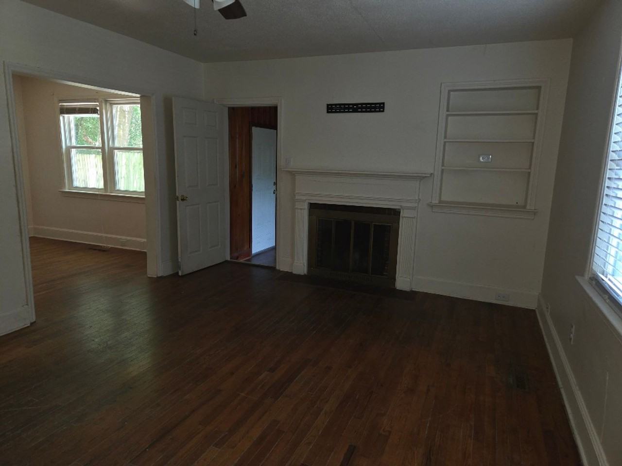 1503 Laurel St - Photo 2 of 10