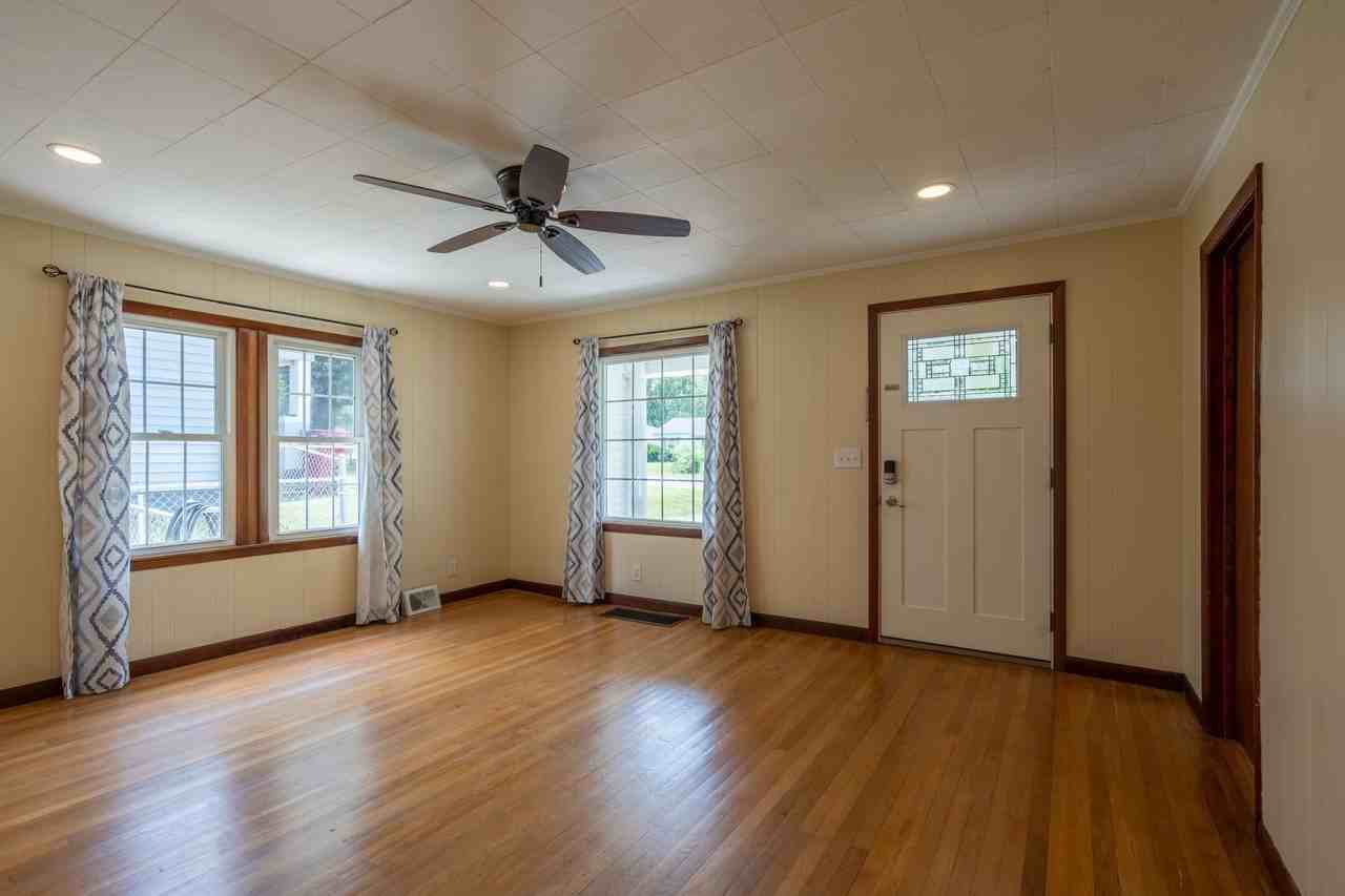 1306 E Chilhowie Ave - Photo 7 of 27