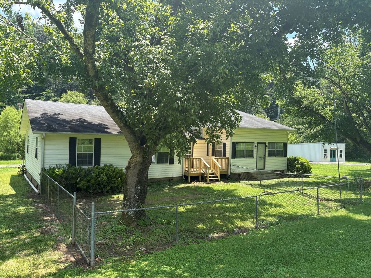 1390 County Road 12 - Photo 3 of 28