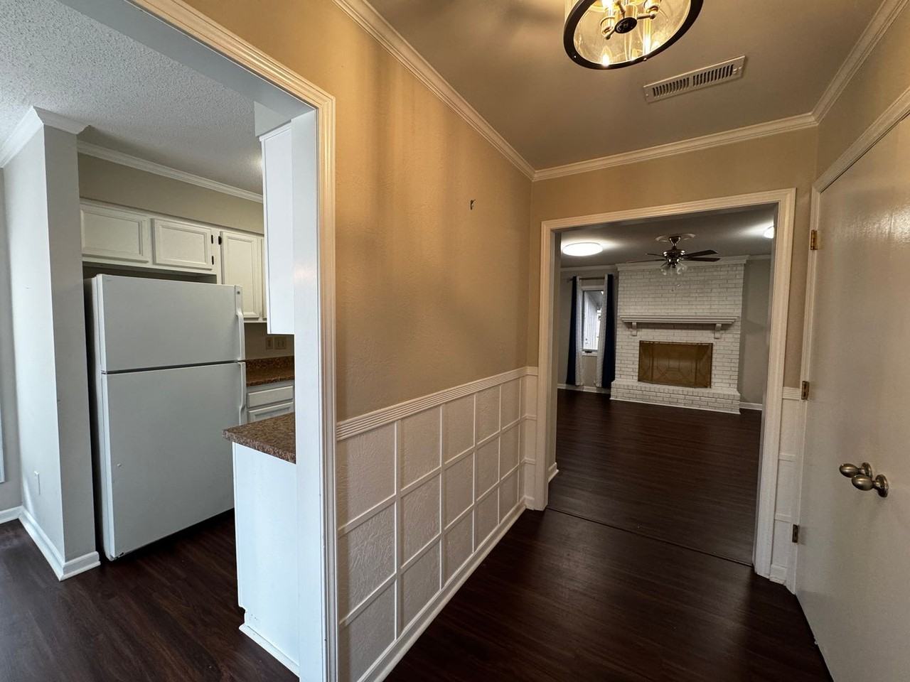 104 Breckindale Cir - Photo 2 of 21