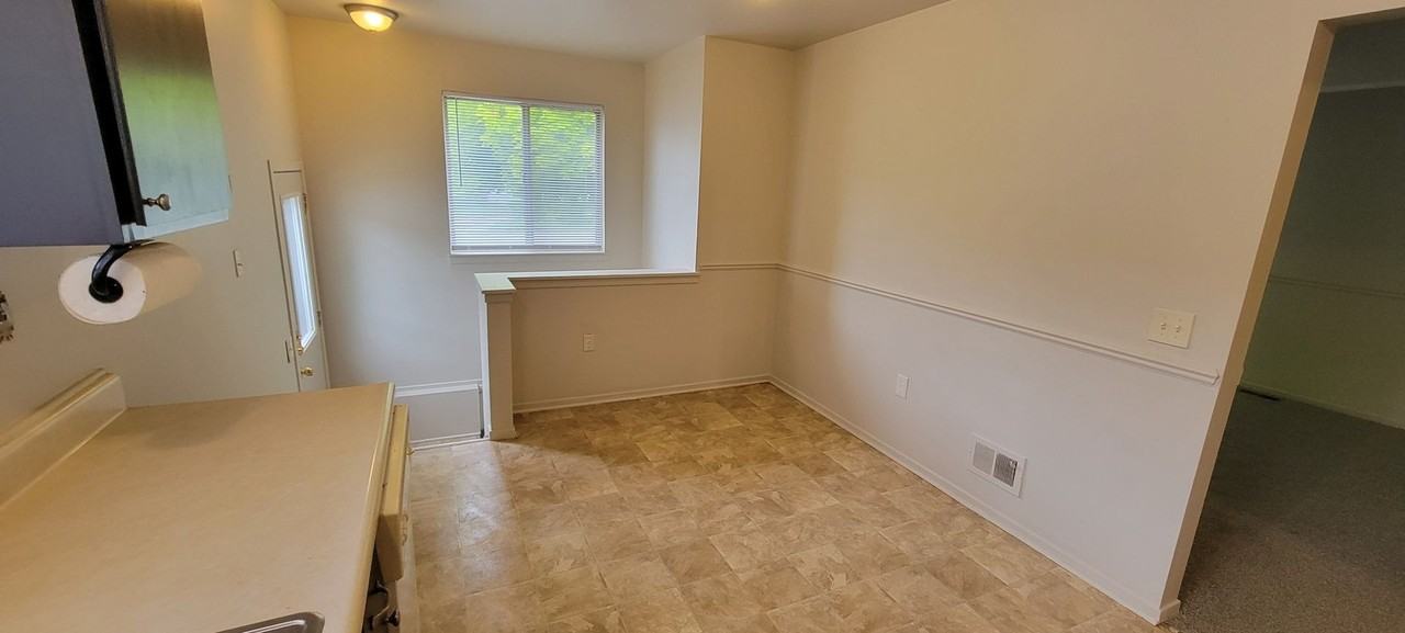 21276 Abrahm St - Photo 5 of 12