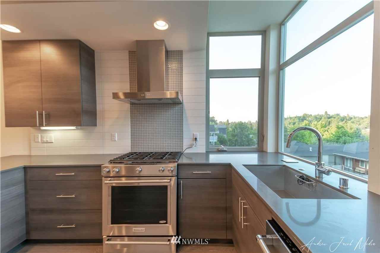 1718 27th Ave #A - Photo 4 of 26