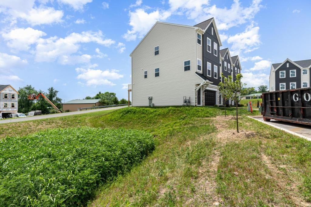 2 Morgan Cir - Photo 2 of 27