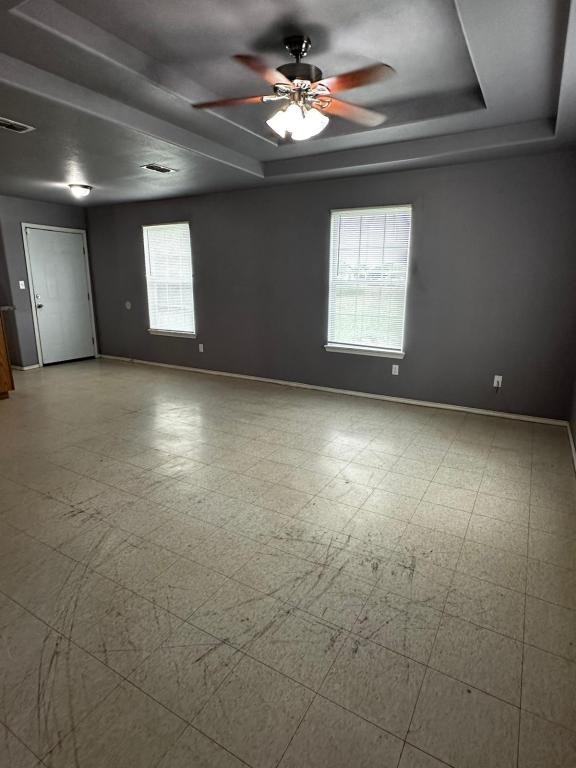 4720 Kelsey Dr - Photo 3 of 11