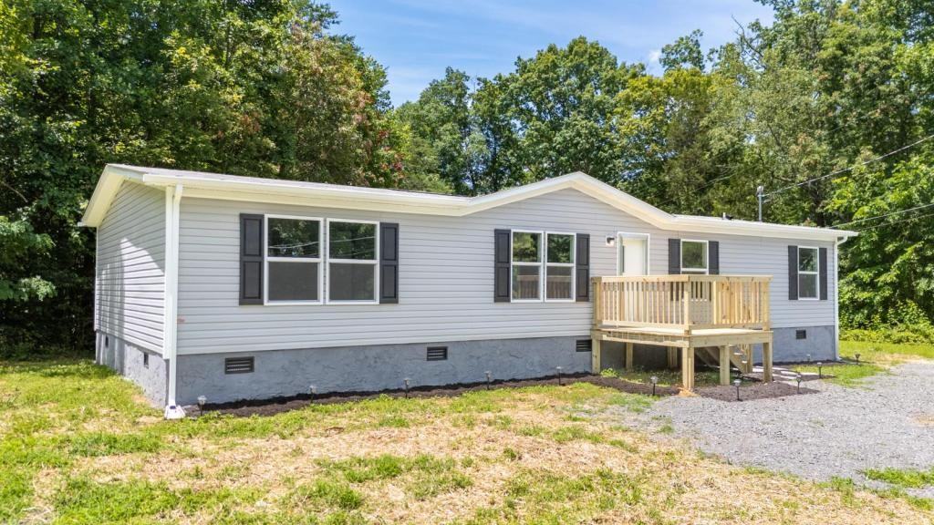 8903 Childress Rd - Photo 3 of 34