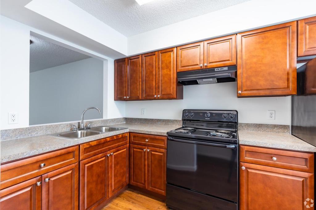 5211 Sw 21st Pl - Photo 3 of 10