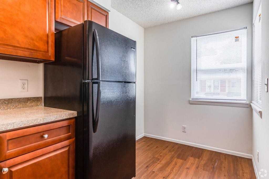 5211 Sw 21st Pl - Photo 4 of 10