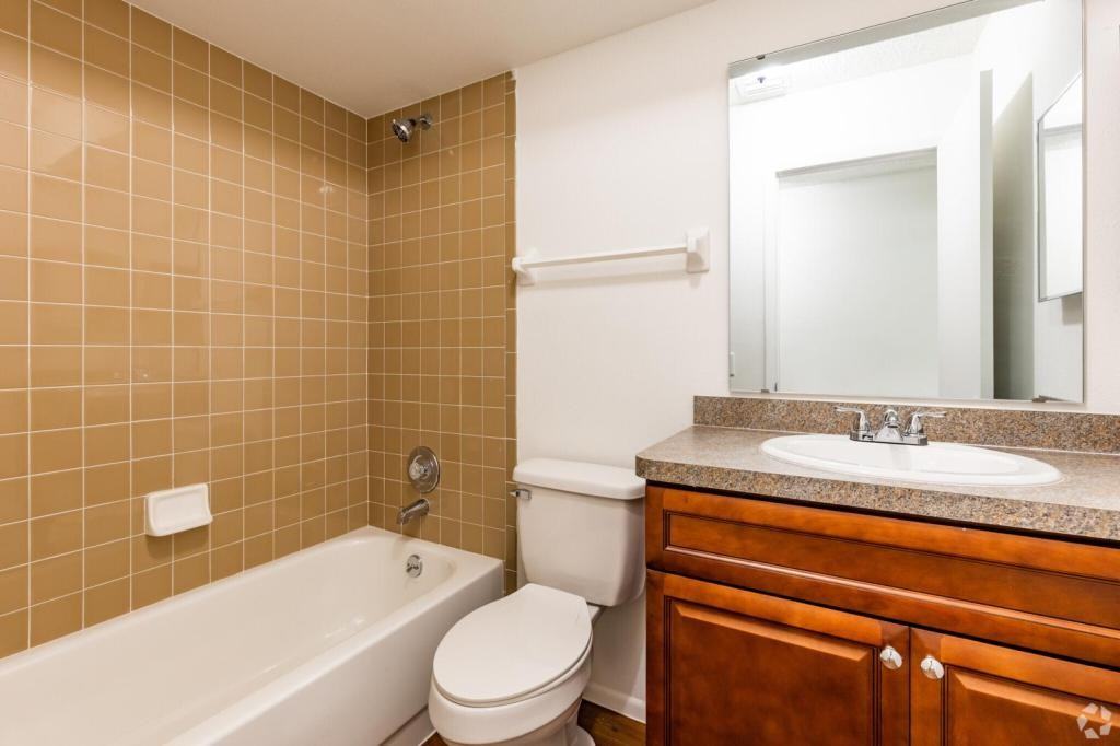 5211 Sw 21st Pl - Photo 7 of 10