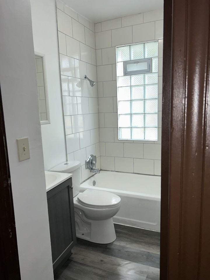 1700 N 28th St #1700N28th - Photo 2 of 6