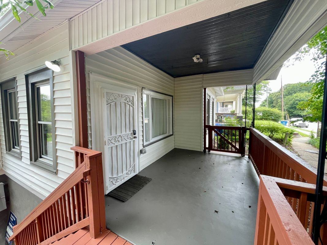 264 Wellington St Sw - Photo 2 of 20