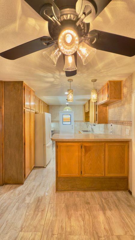 2834 College Blvd - Photo 3 of 46