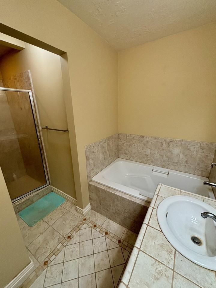 946 Es #1 - Photo 2 of 30