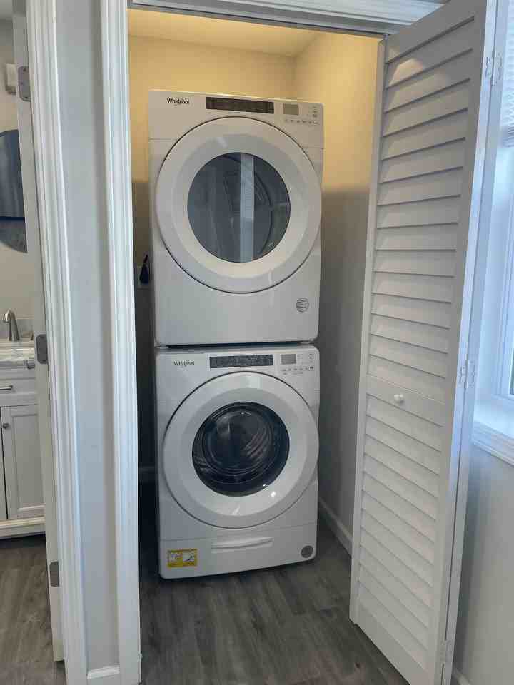531 Charlotte St - Photo 3 of 28